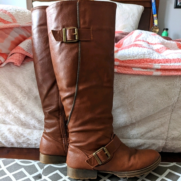 JustFab Shoes - Beautiful Reddish Brown Tall Boots!
